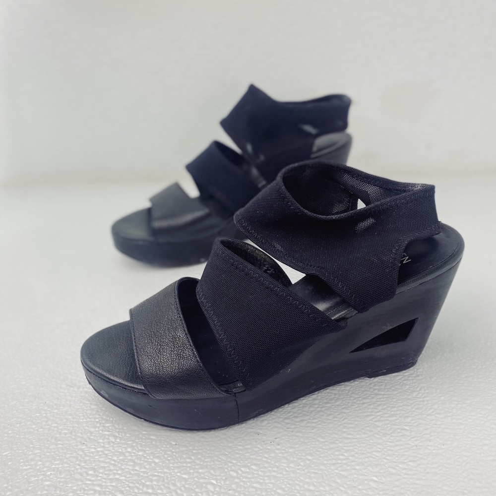 EILEEN FISHER Cut Out Wedge Leather & Mesh Black Sandal Womens 8.5